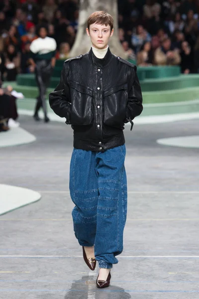 Look 34